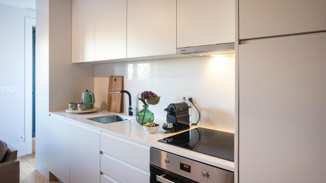 Stylish Studio W/ Ac & Balcony By Lovelystay OOporto Exterior foto