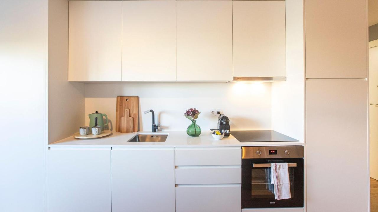 Stylish Studio W/ Ac & Balcony By Lovelystay OOporto Exterior foto