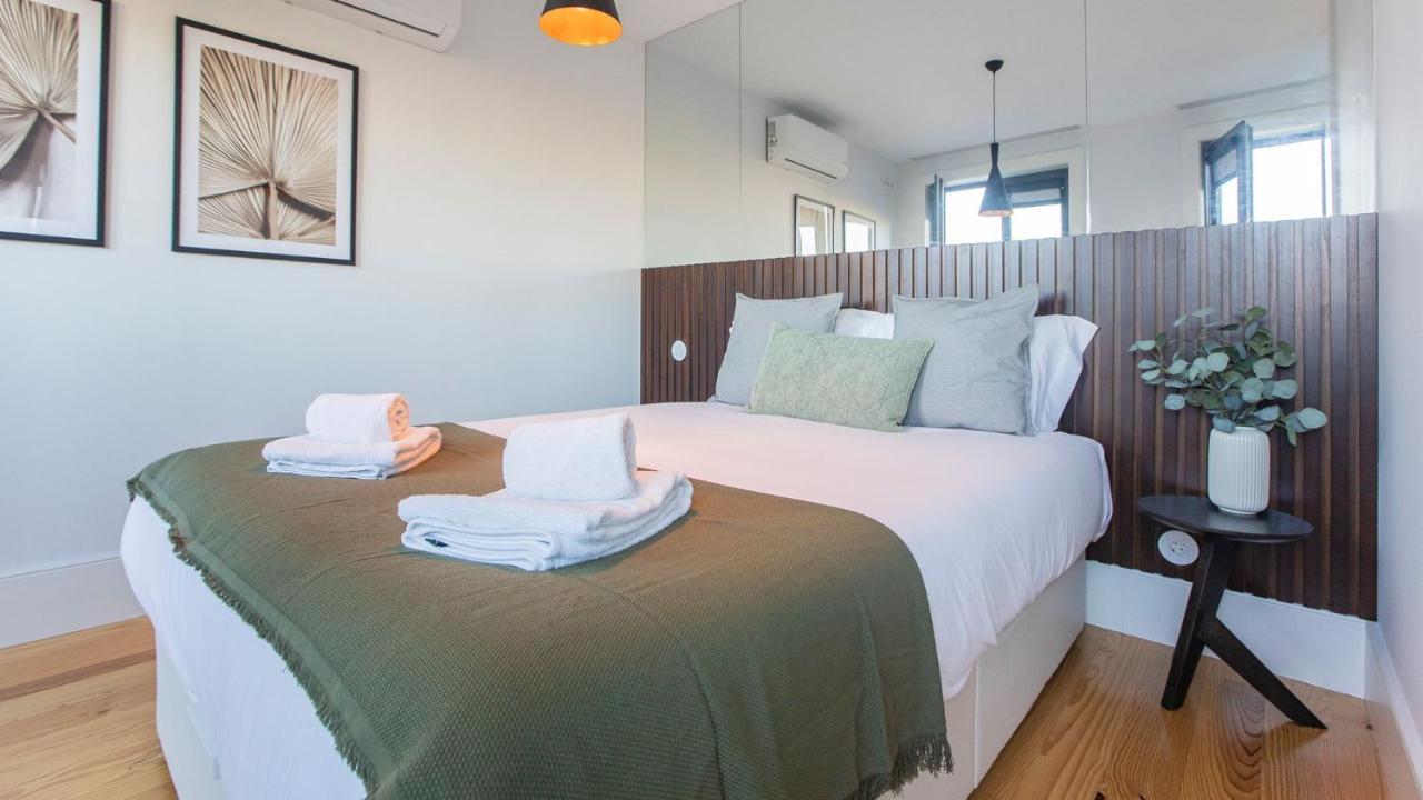 Stylish Studio W/ Ac & Balcony By Lovelystay OOporto Exterior foto