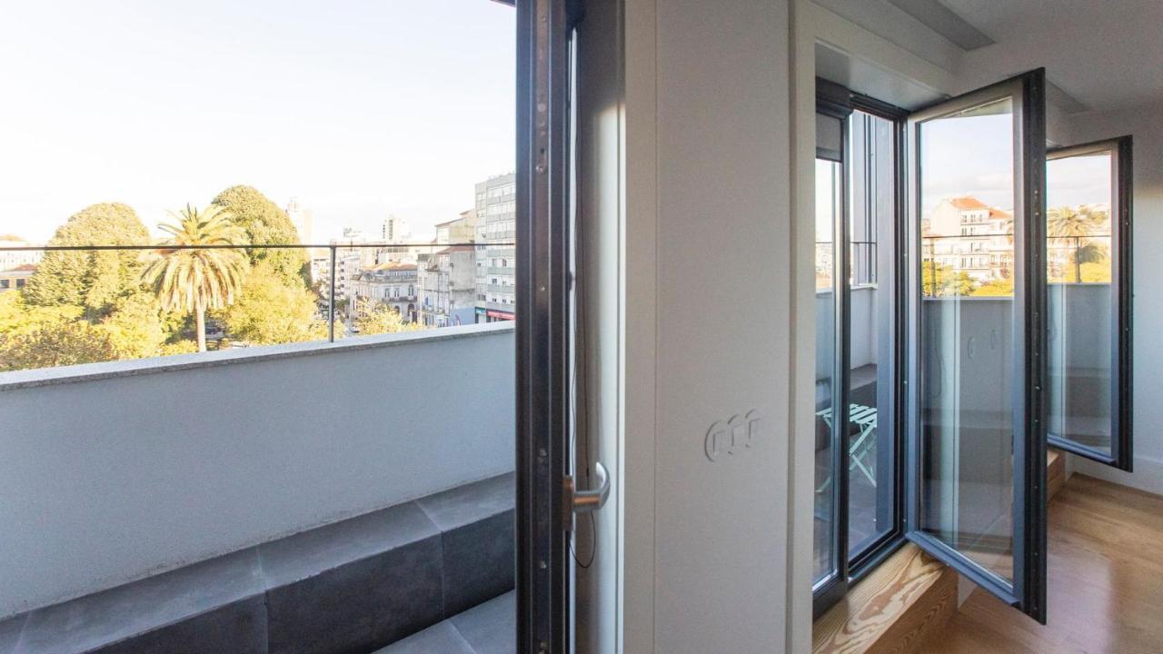 Stylish Studio W/ Ac & Balcony By Lovelystay OOporto Exterior foto