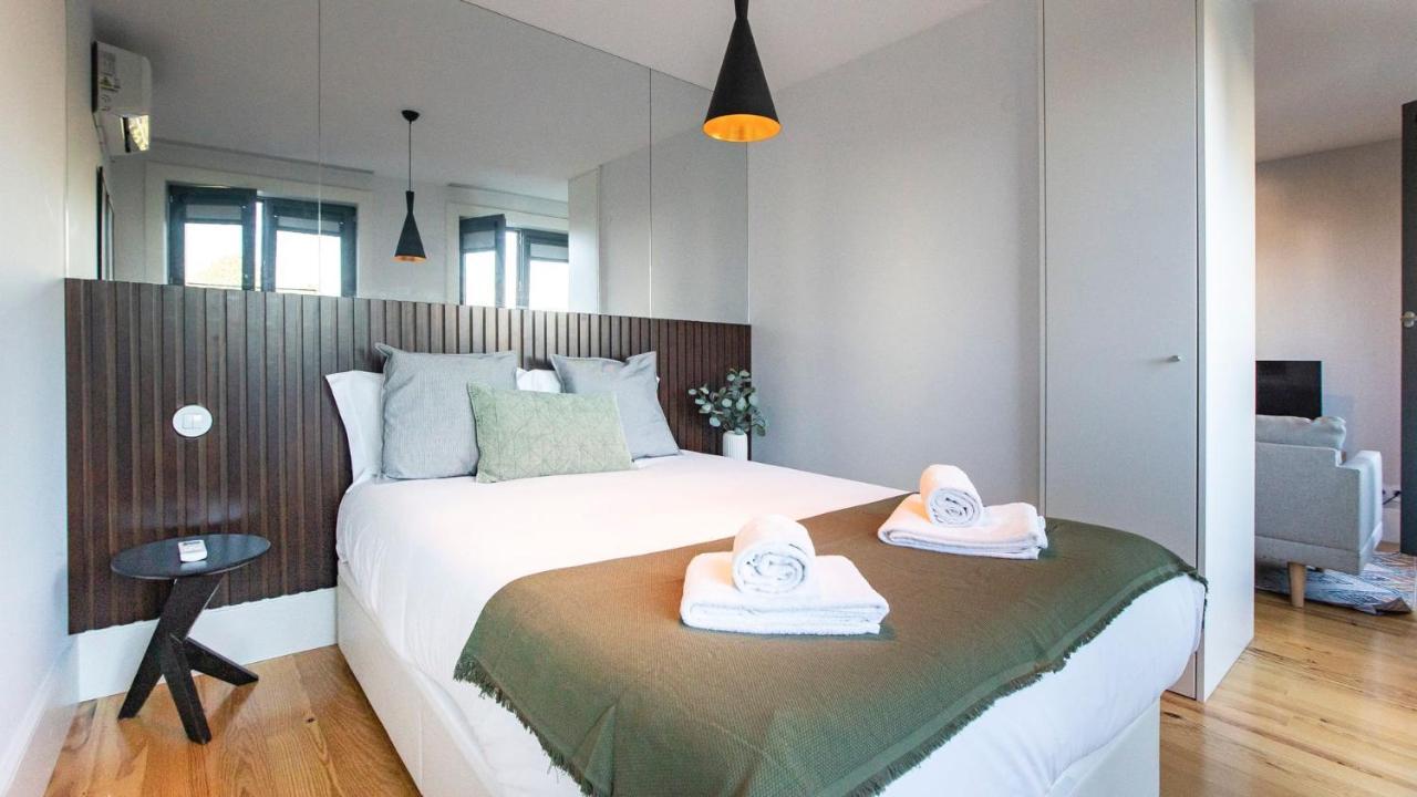 Stylish Studio W/ Ac & Balcony By Lovelystay OOporto Exterior foto